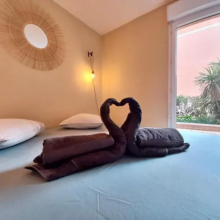 Port - A Pied - Wifi - Clim Apartment *