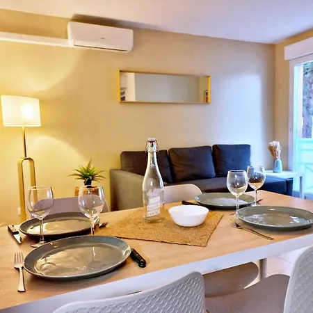 Port - A Pied - Wifi - Clim Apartment