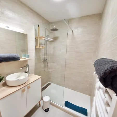 Port - A Pied - Wifi - Clim *